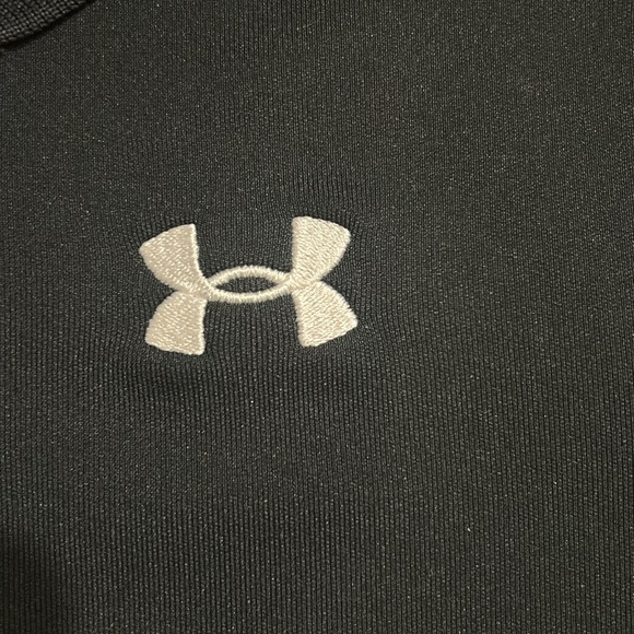 Under Armour Black Collared Heat Gear Polo. Youth Boys Large EUC - Picture 3 of 3